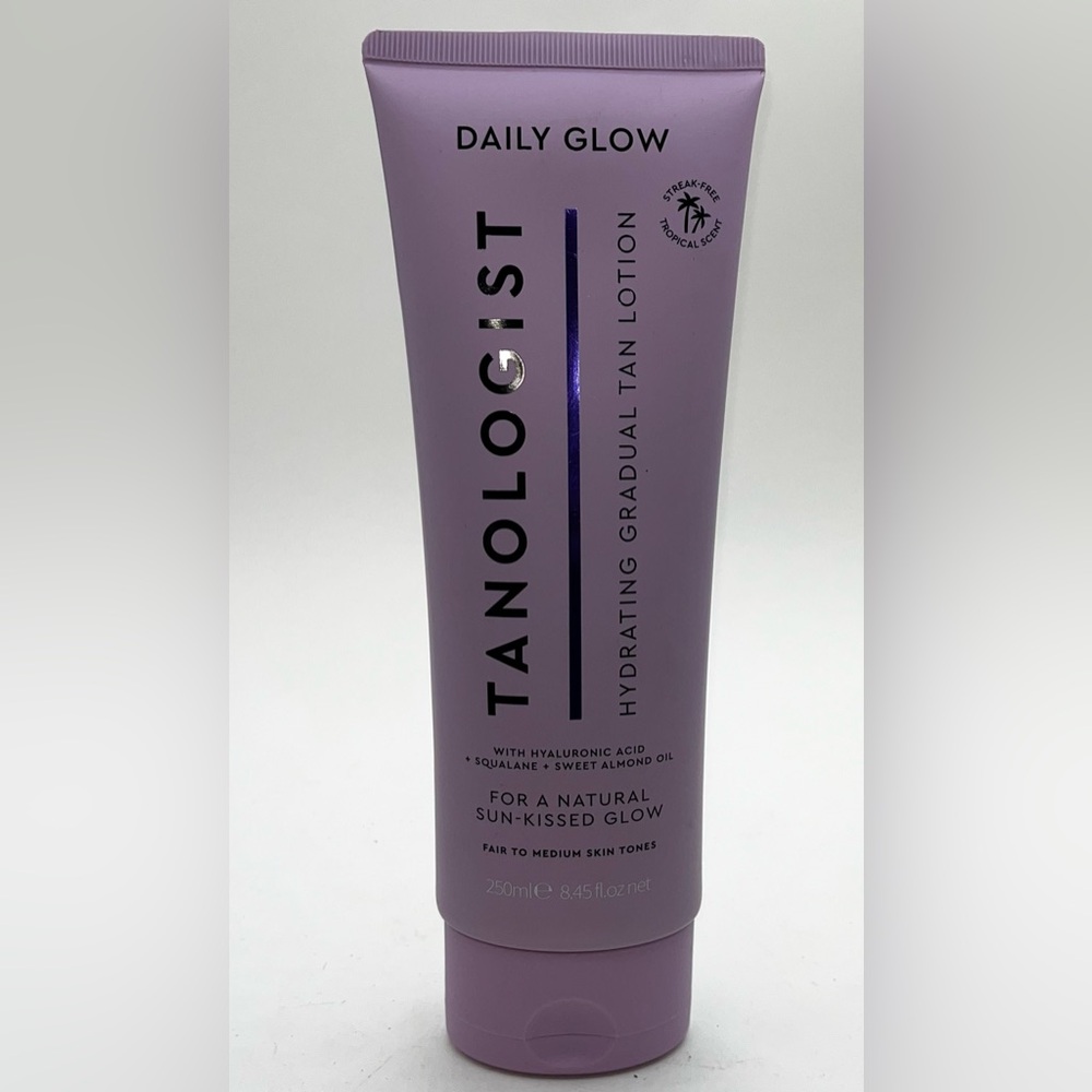 New TANOLOGIST DAILY GLOW Hydrating Gradual‎ Tan Lotion Fair To Medium 8.45oz